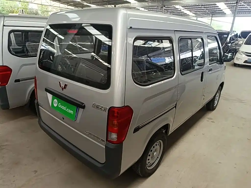 Wuling Sunshine 2023 1.5L 5/7 мест