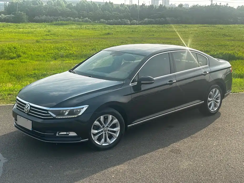 Купить Volkswagen Magotan