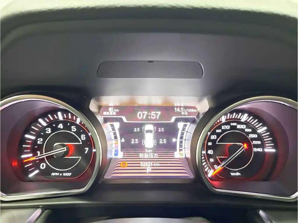 Jeep Grand Commander — миниатюра 9