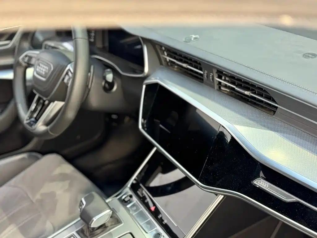 Audi A6L — миниатюра 9