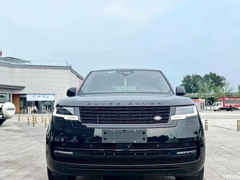 Land Rover Range Rover 2023 3.0 L6 400PS Long Wheelbase