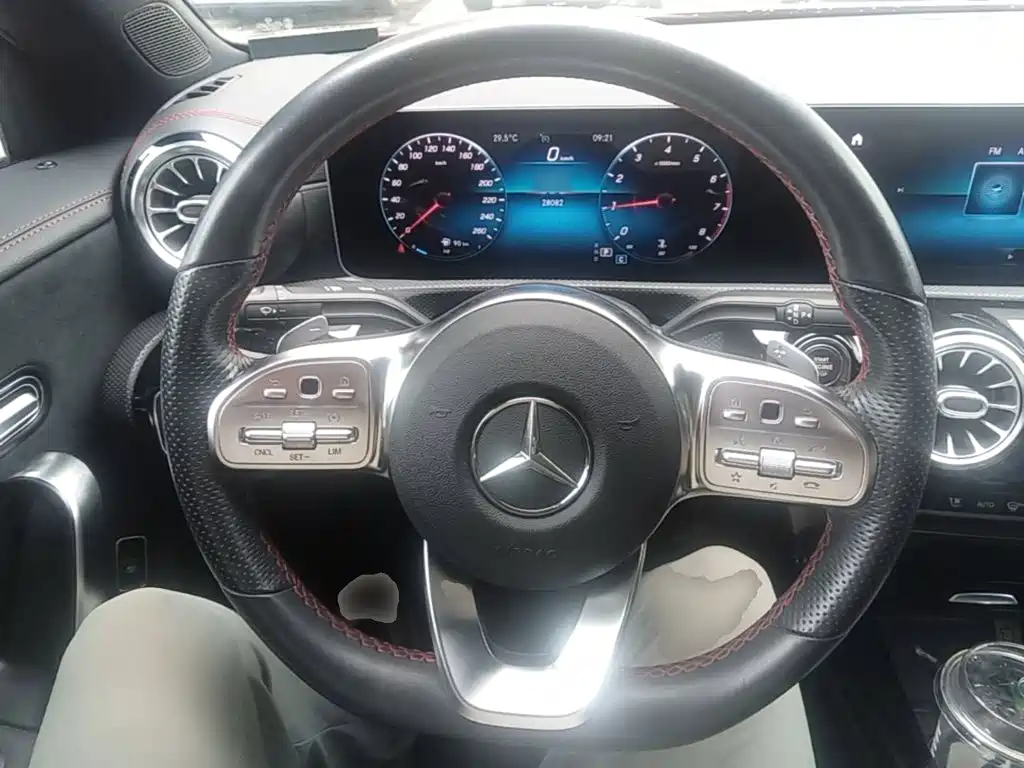 Mercedes-Benz CLA (Import) — миниатюра 11