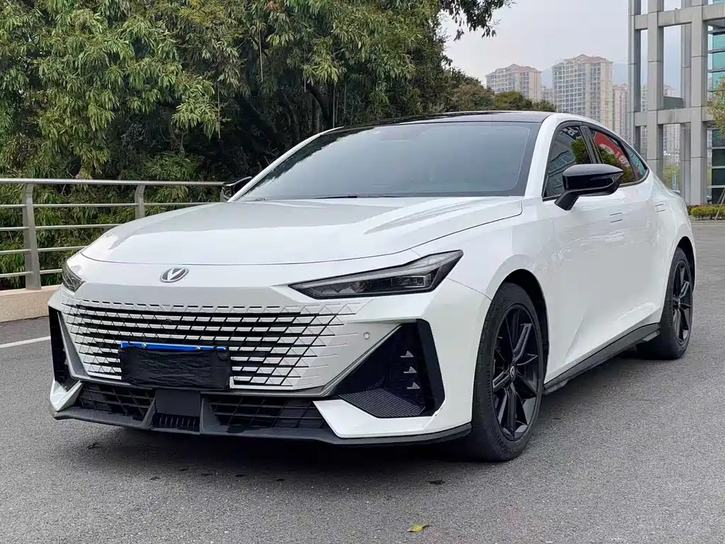 Changan UNI-V 2022
