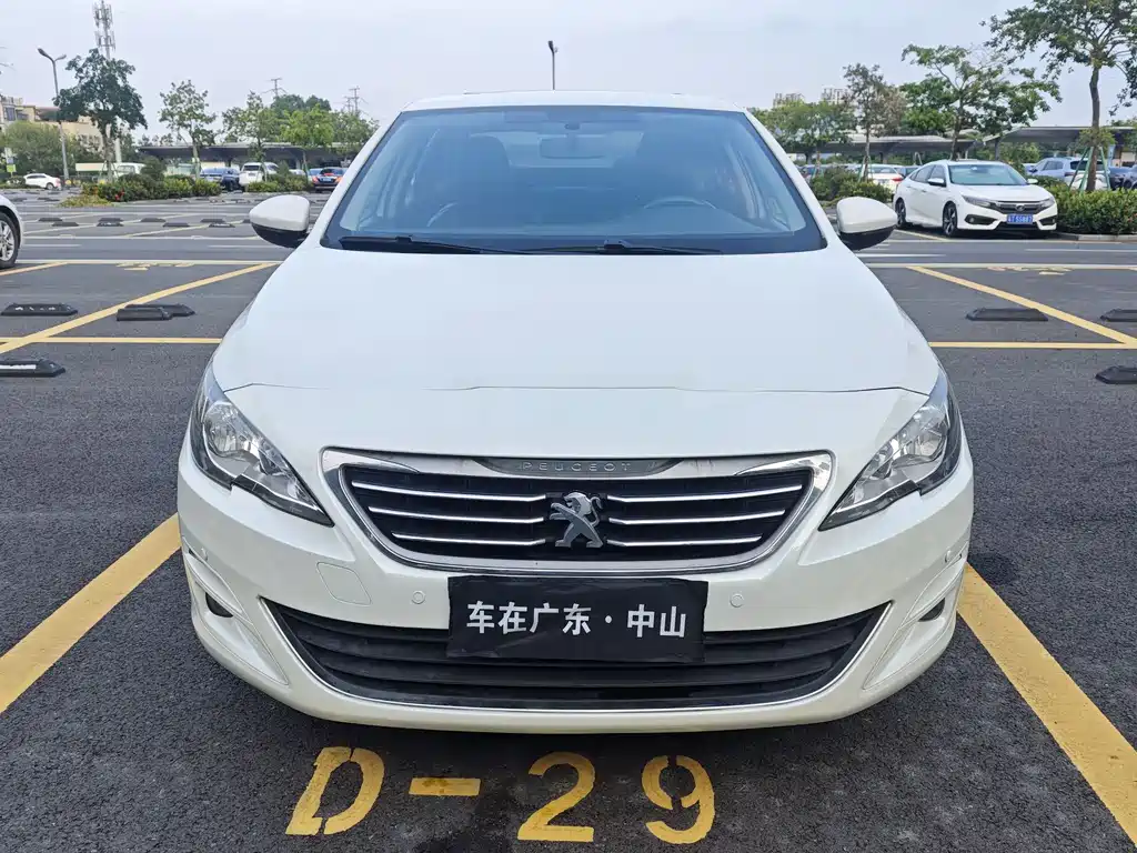 Peugeot 408 2016 1.6T AT Luxury