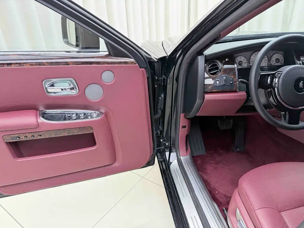 Rolls-Royce Ghost 2010 6.6T Standard