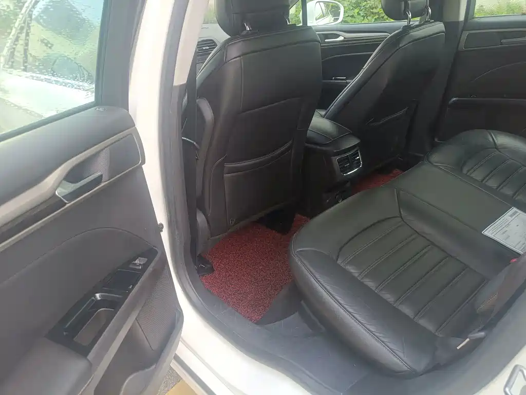 Ford Mondeo — миниатюра 5