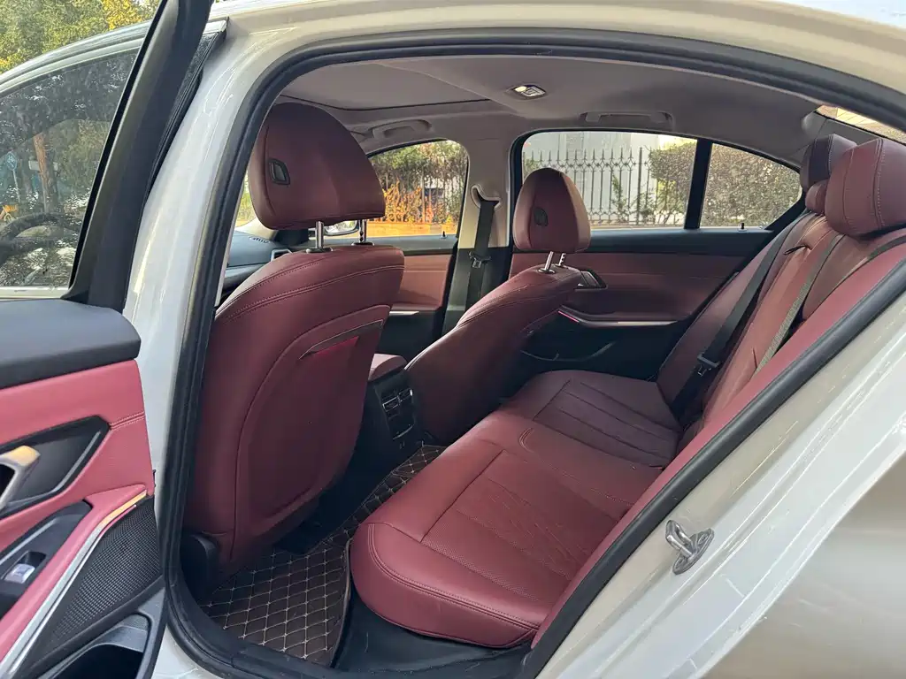 BMW 3 Series — миниатюра 12