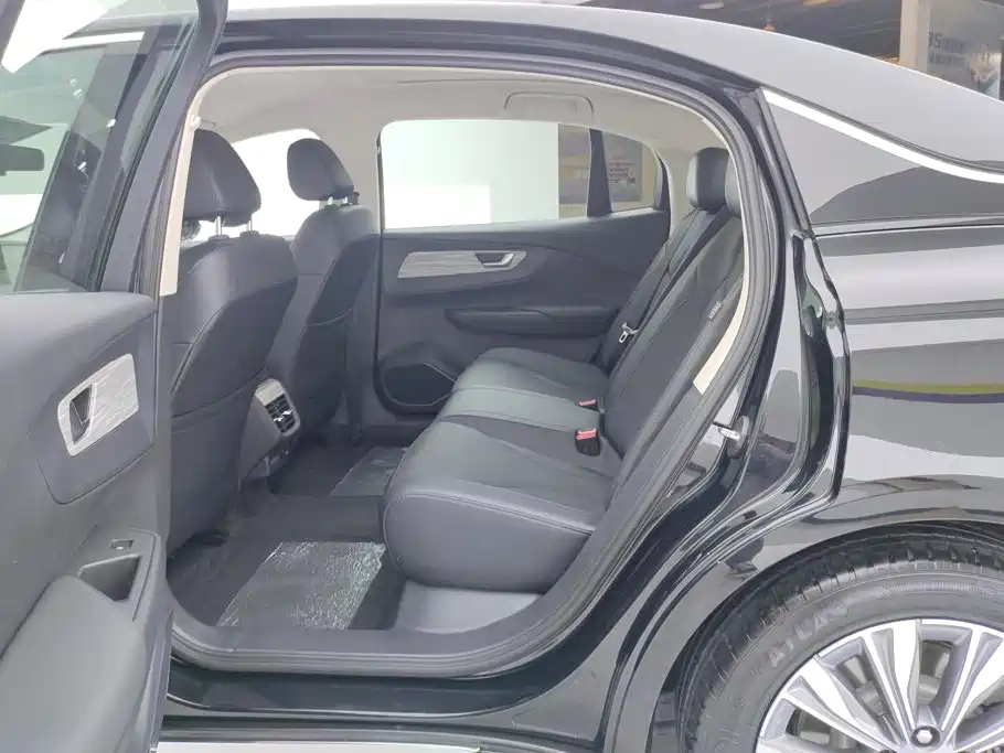 Hongqi Hongqi E-QM5 — миниатюра 11