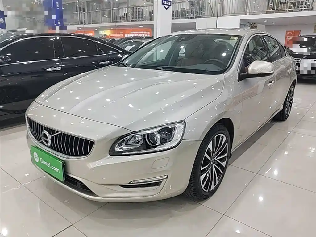 Купить Volvo S60