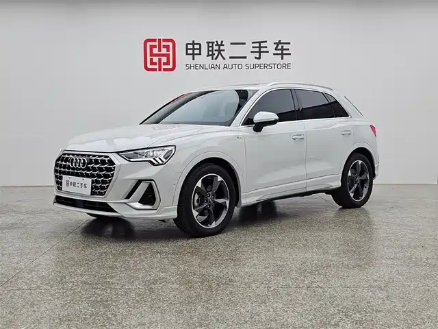 AUDI Q3 2024