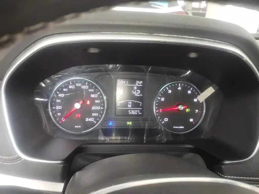 Roewe RX5 — миниатюра 12