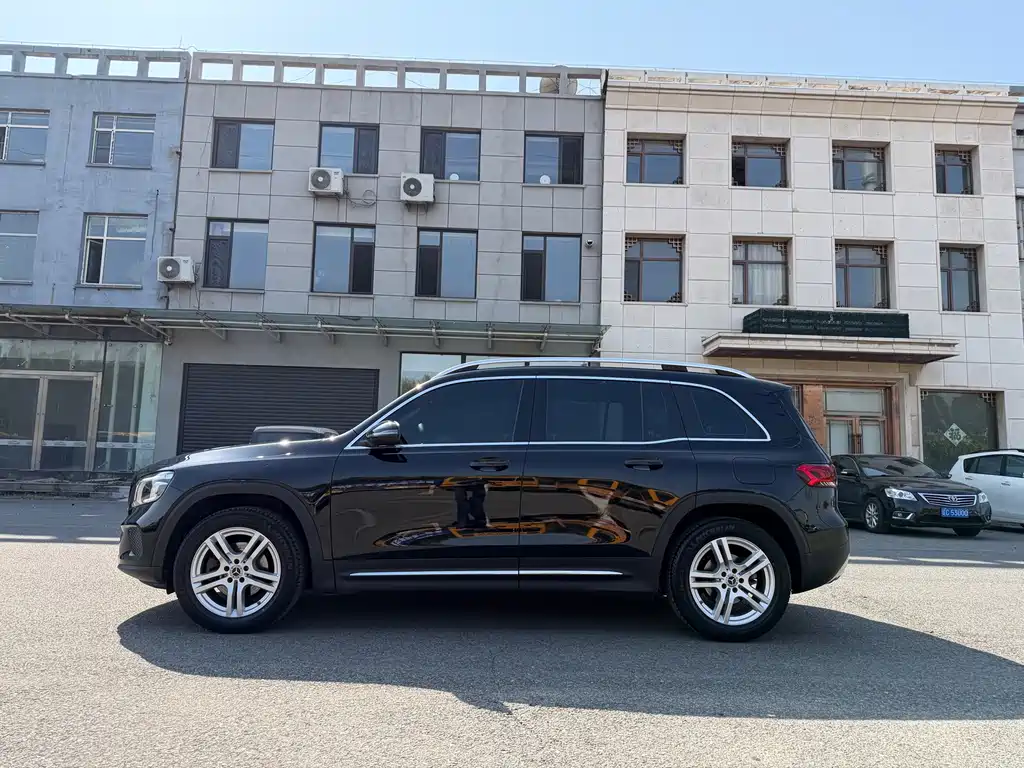 Mercedes-Benz GLB — миниатюра 4