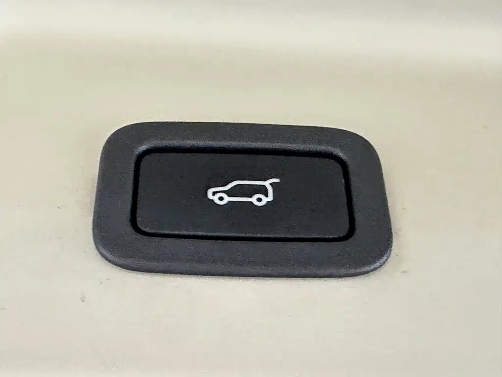 Land Rover Range Rover — миниатюра 24