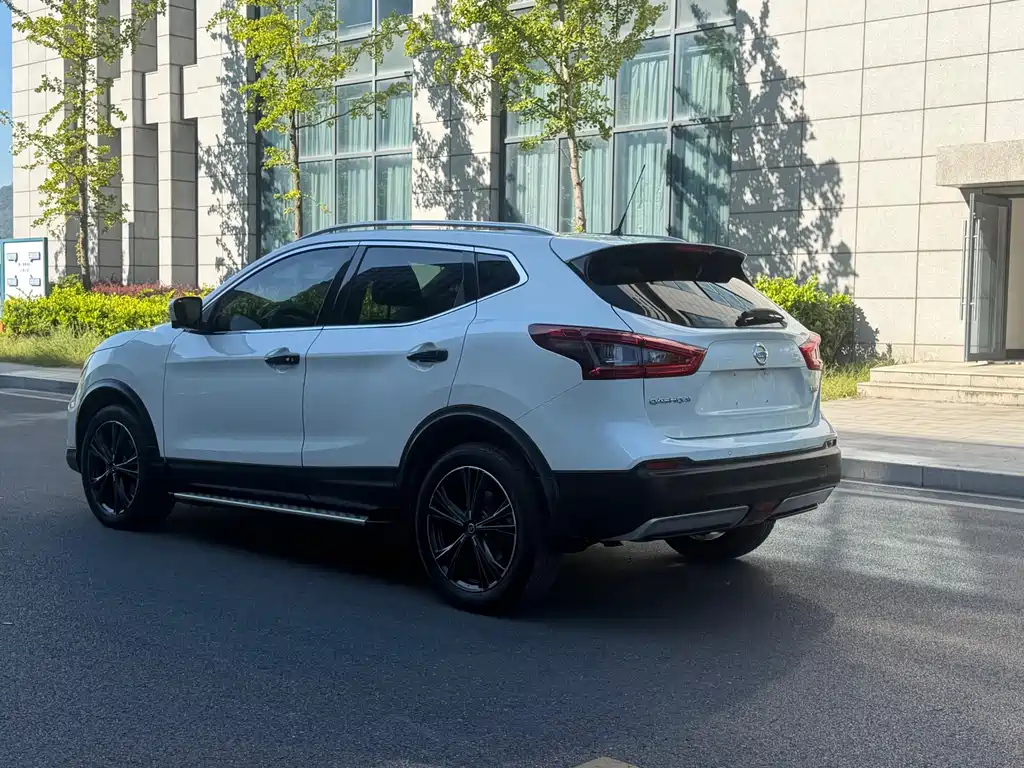 Nissan Qashqai — миниатюра 4