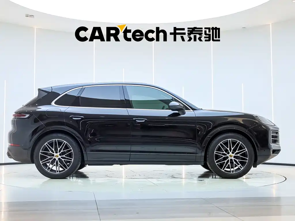 Porsche Cayenne — миниатюра 4