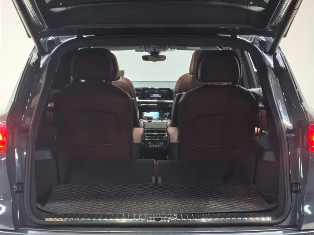 Audi Q6 2024 45 TFSI quattro 6 мест