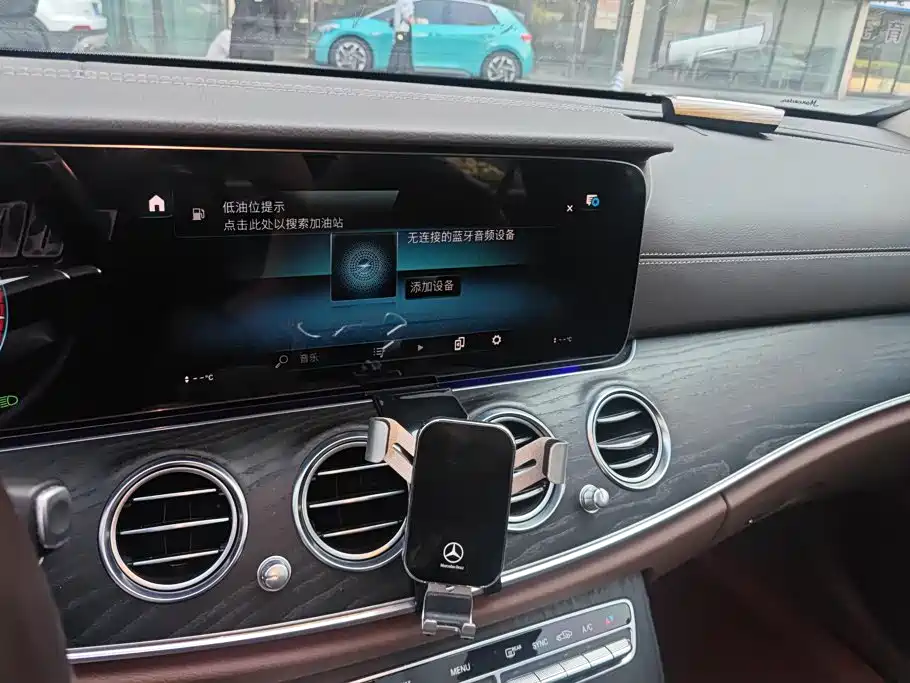 Mercedes-Benz E-Class — миниатюра 13