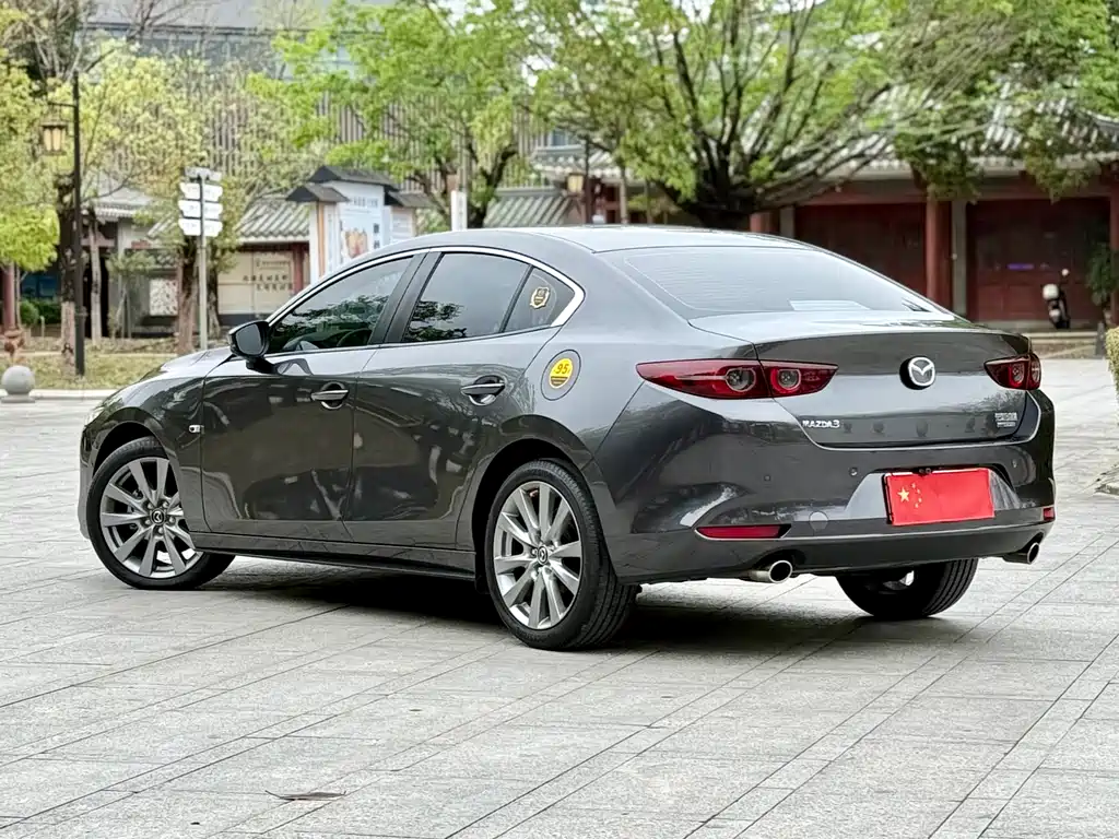 MAZDA 3 ANGKESAILA