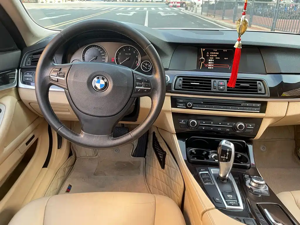 BMW 5 Series — миниатюра 16