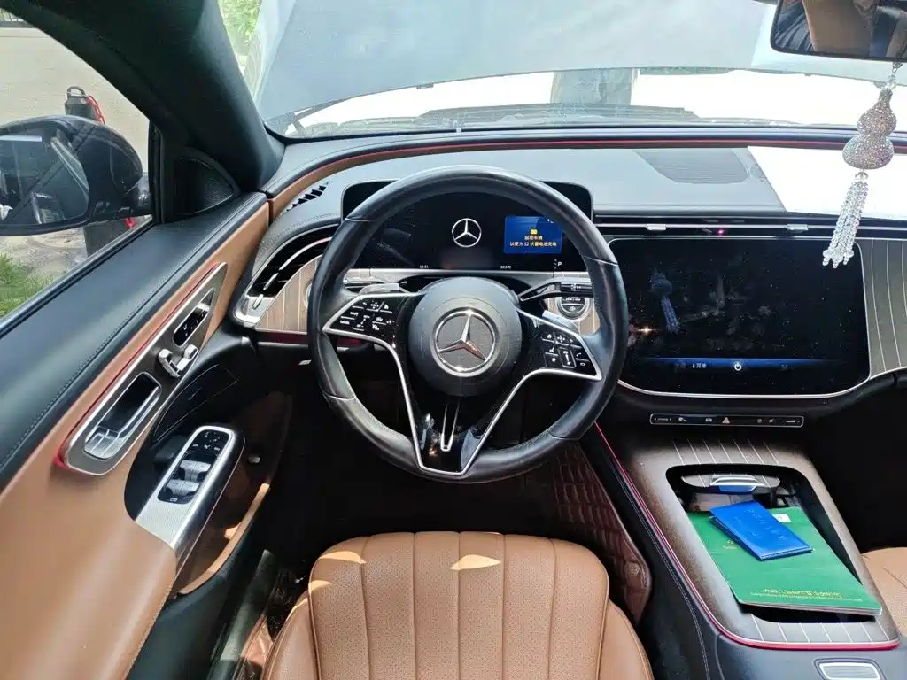 Mercedes-Benz E-Class — миниатюра 3