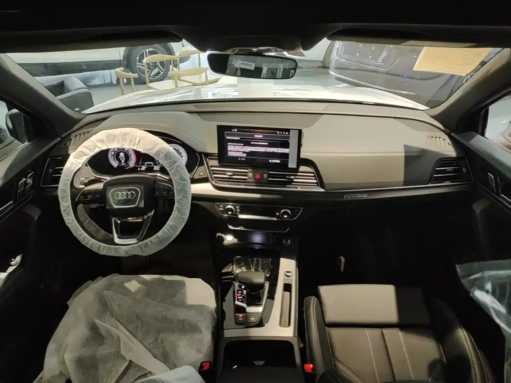 Audi Q5L — миниатюра 10