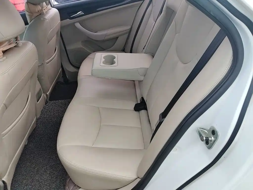 Roewe 360 — миниатюра 17