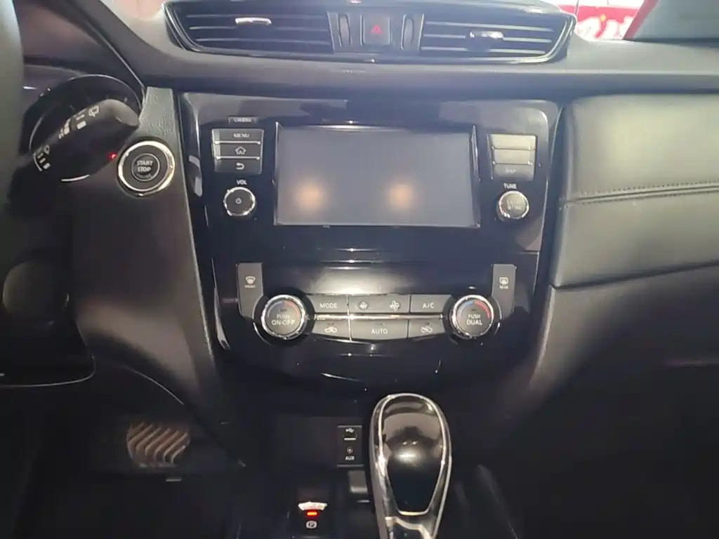 Nissan X-Trail — миниатюра 13