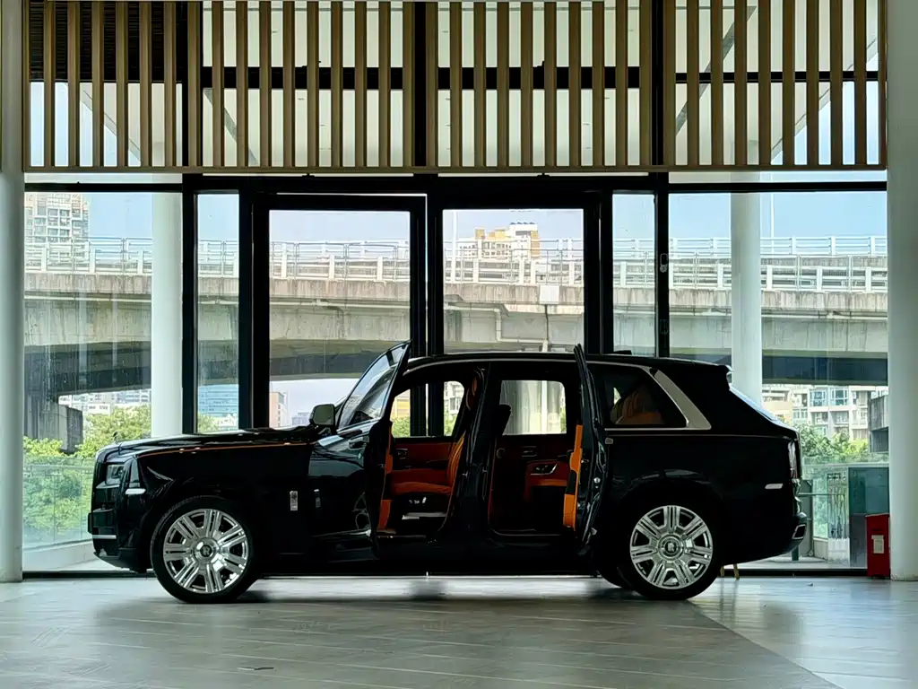 Rolls-Royce Cullinan — фотографии объявления, Фото 5