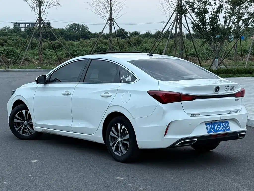 Changan Eado — миниатюра 4