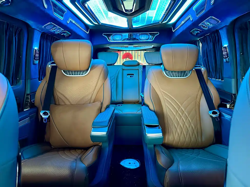 Mercedes-Benz Vito 2021 2.0T 7 мест