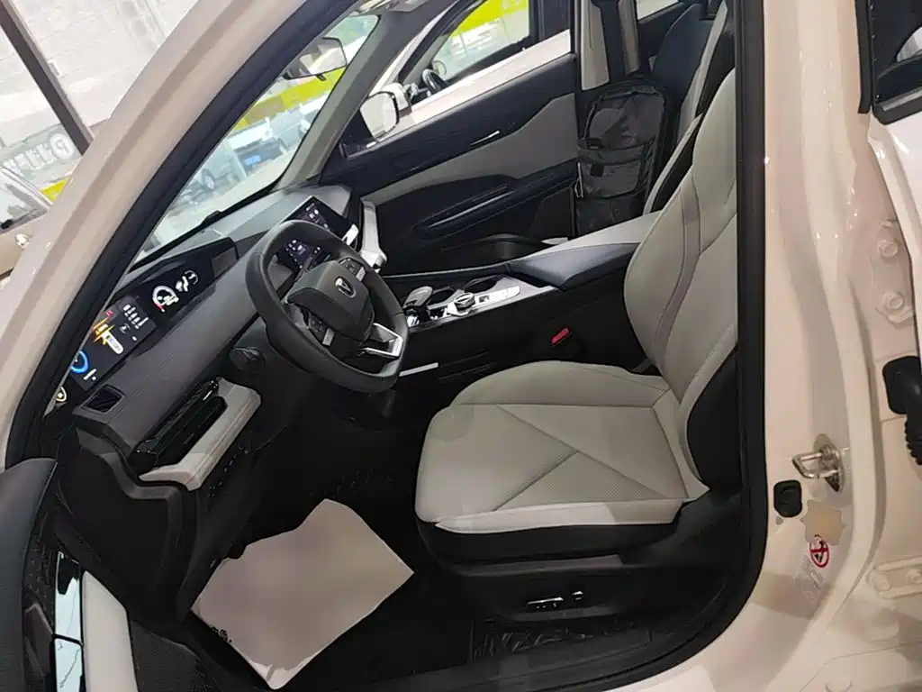 Changan UNI-V iDD — миниатюра 15