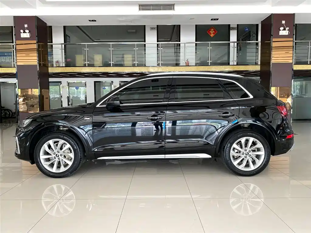 Audi Q5L 2022 40T Luxury