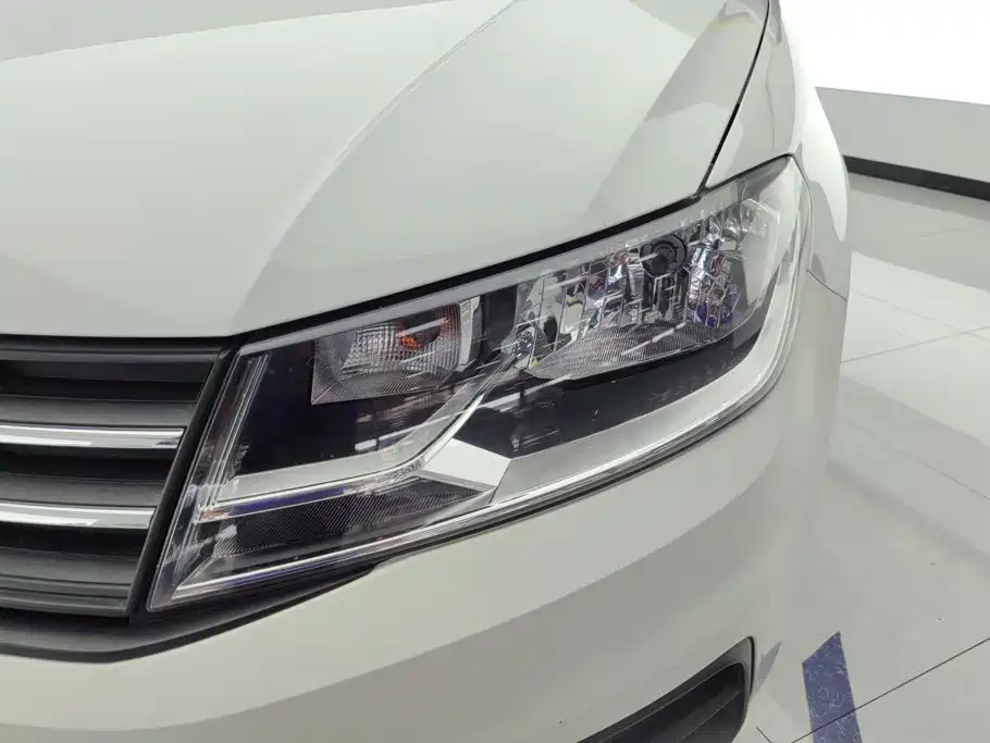 Volkswagen Santana — миниатюра 5