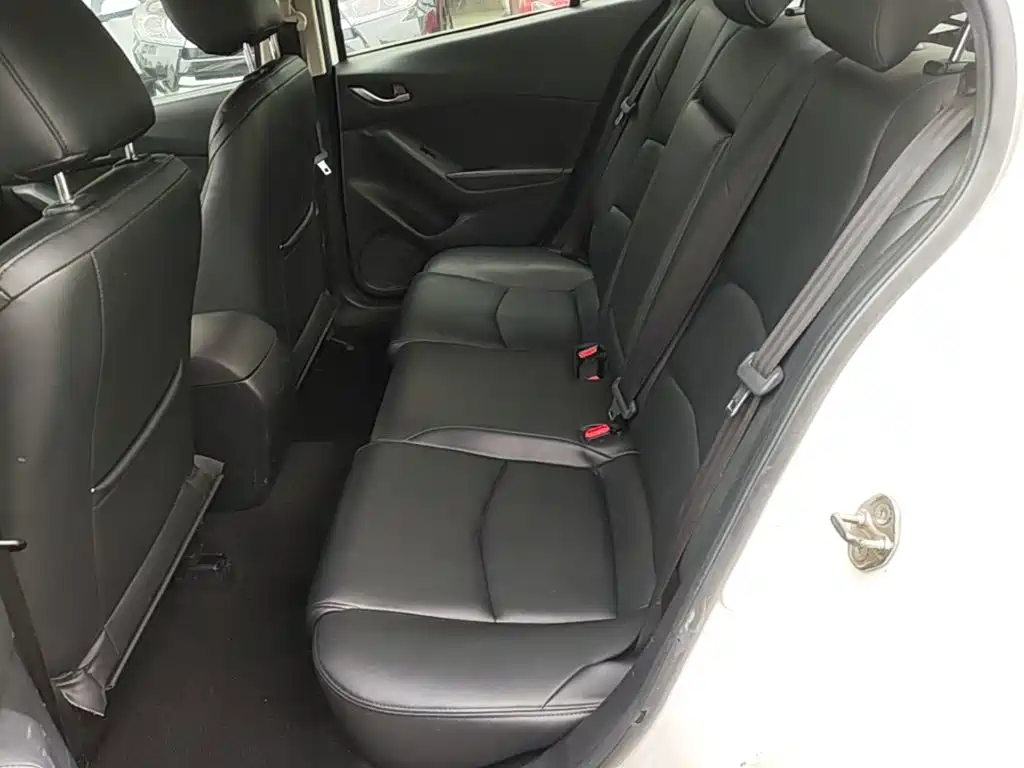 Mazda 3 Axela — миниатюра 17