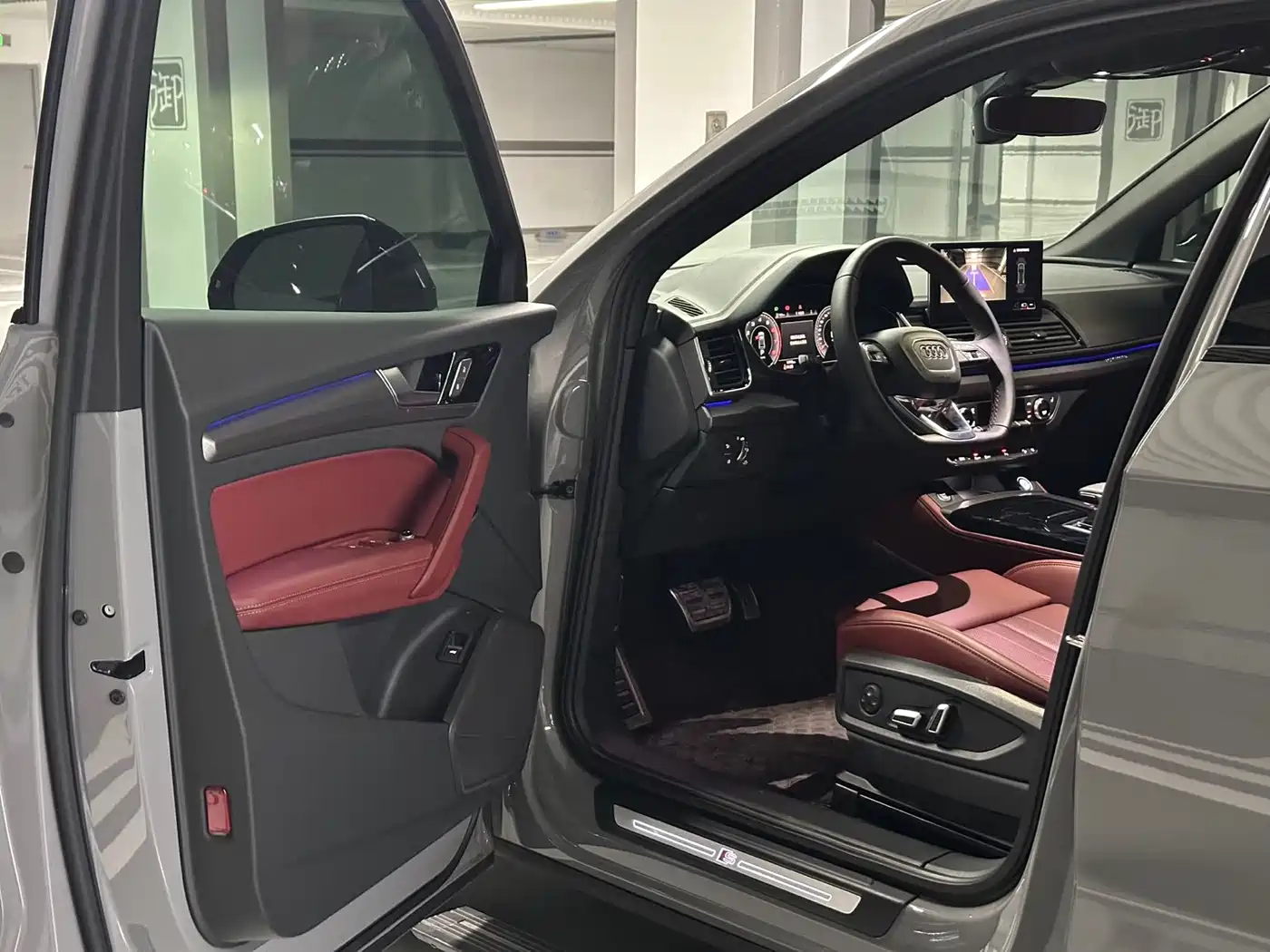 Audi Q5L id 4589484 из Китая 16