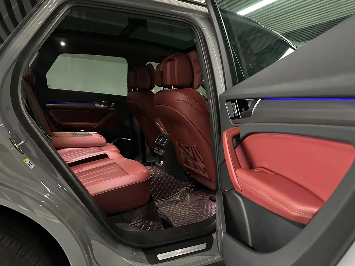 Audi Q5L id 4589484 из Китая 17