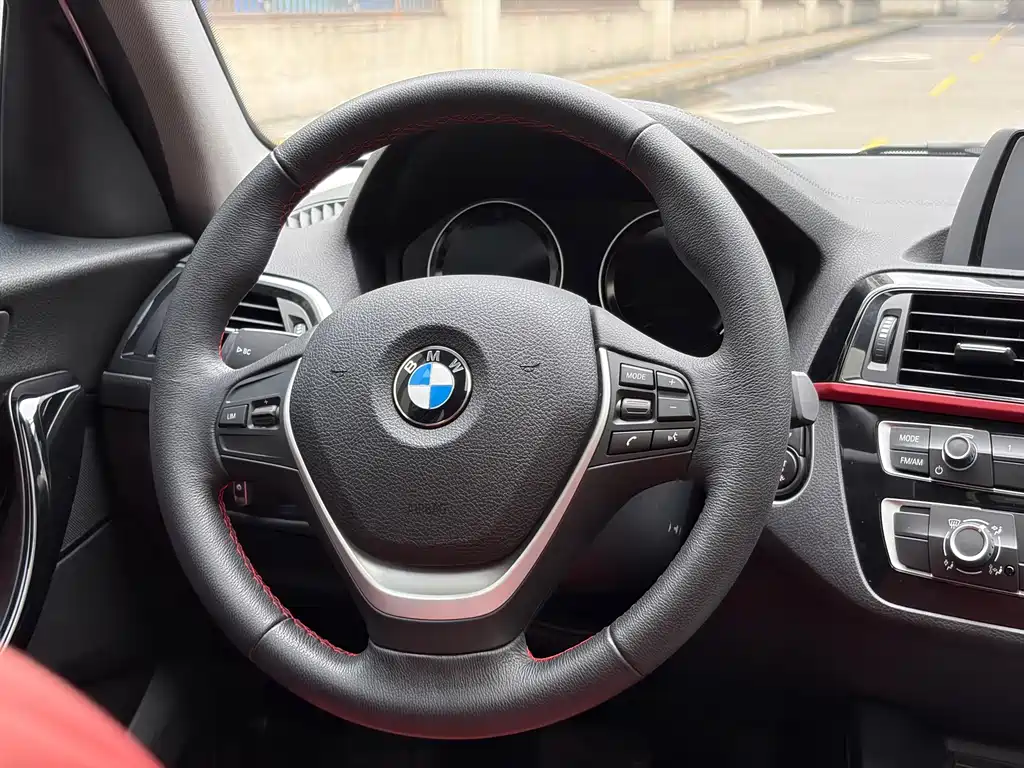 BMW 1 Series (Import) — миниатюра 18