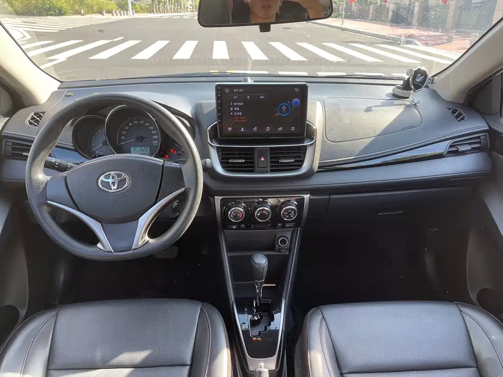 Toyota Yaris L — миниатюра 6