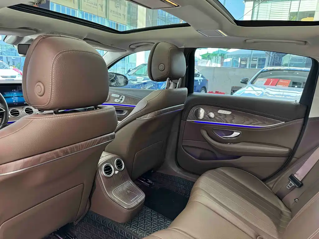 MERCEDES-BENZ E CLASS