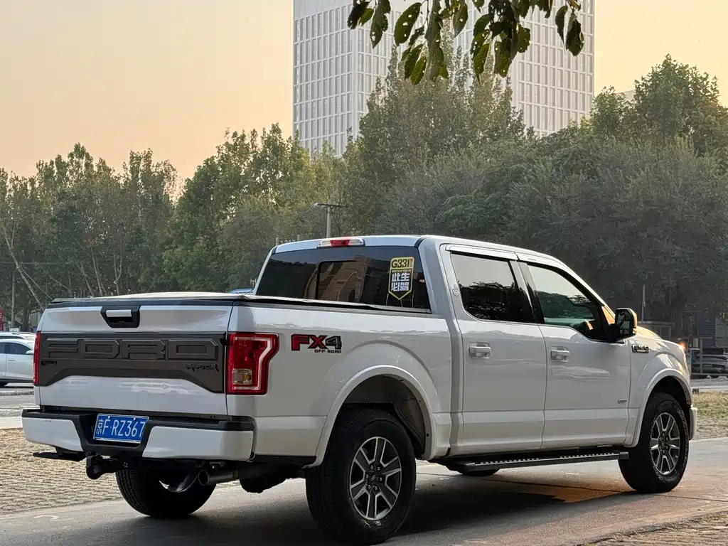 Ford F-150 Raptor — миниатюра 3