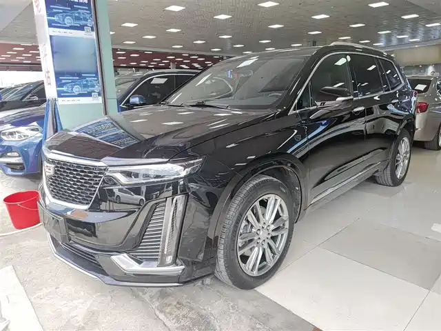CADILLAC XT6