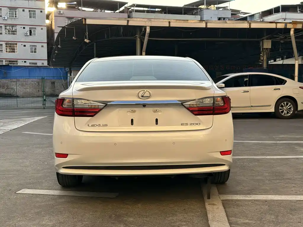 Lexus ES — миниатюра 6