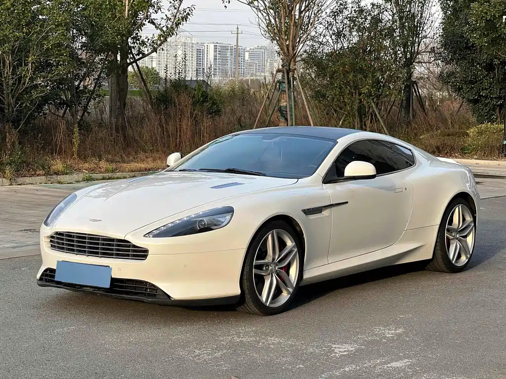 Купить Aston Martin DB9