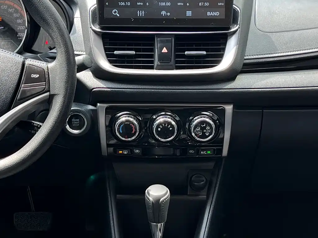 Toyota Yaris L — миниатюра 13