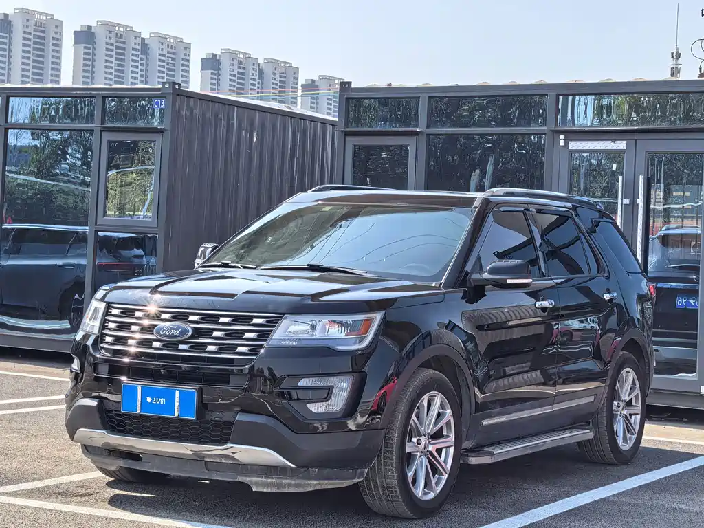 Ford Explorer (Import)