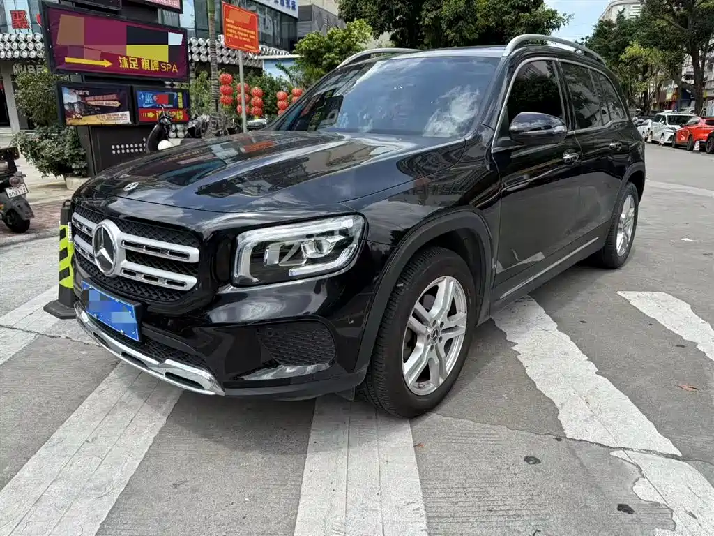 Mercedes-Benz GLB 2021