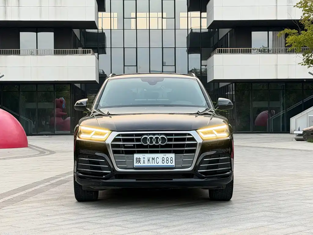 Audi Q5L — миниатюра 2