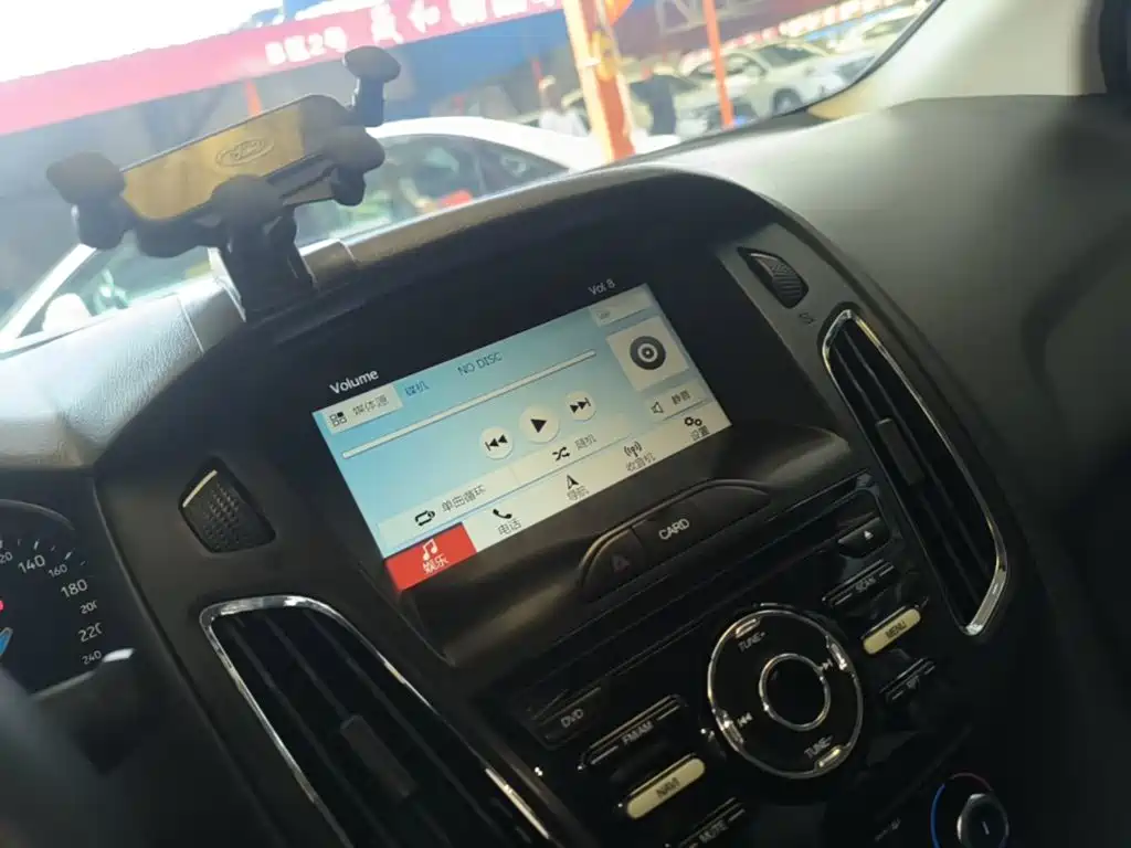 Ford Focus — миниатюра 13
