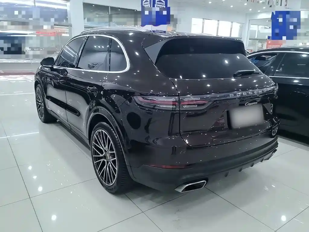 Porsche Cayenne — миниатюра 5