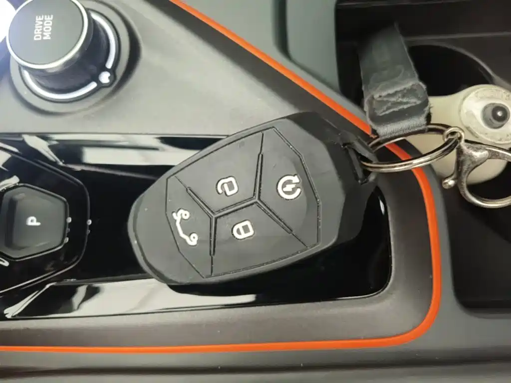 Lynk & Co 02 Hatchback — миниатюра 9